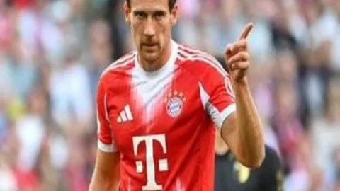 “短道速滑世锦赛混合接力中国队首轮遗憾出局”